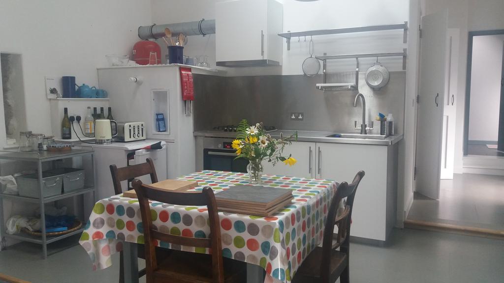 Villa Rhiwiau Self Catering à Carmarthen Extérieur photo