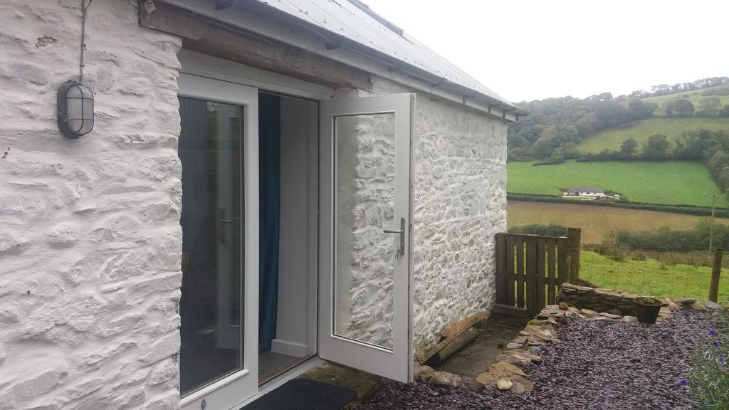 Villa Rhiwiau Self Catering à Carmarthen Extérieur photo